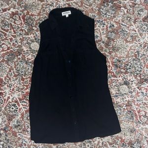 Black sleeveless shirt